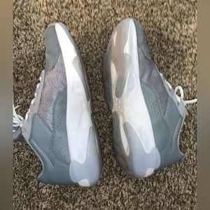 Size 9! Only worn a few times !